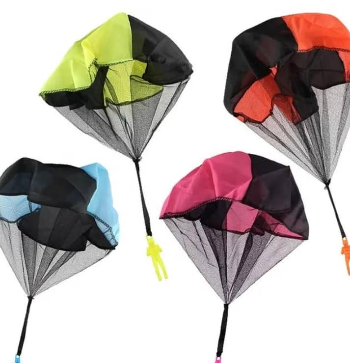 Mini Parachute Throwing Fun Plastic Toy for Kids - Assorted